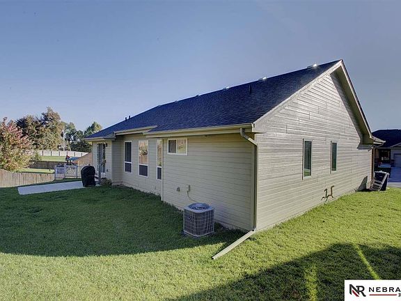 3rd image of 1004 Jacqueline Dr