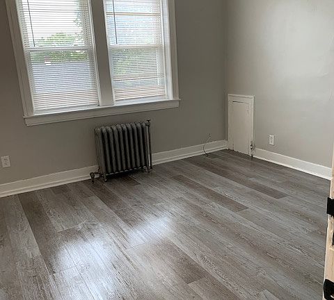 5th image of 1923-1923 Clark Ave #8
