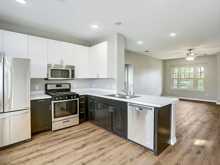 4616 Esper Ln #338 — Photo 8