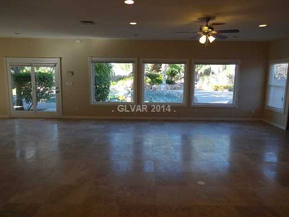 5th image of 2884 Horseshoe Dr