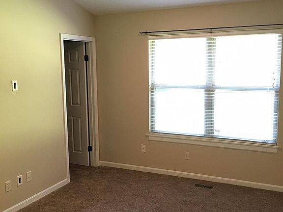 5th image of 600 S 17th St