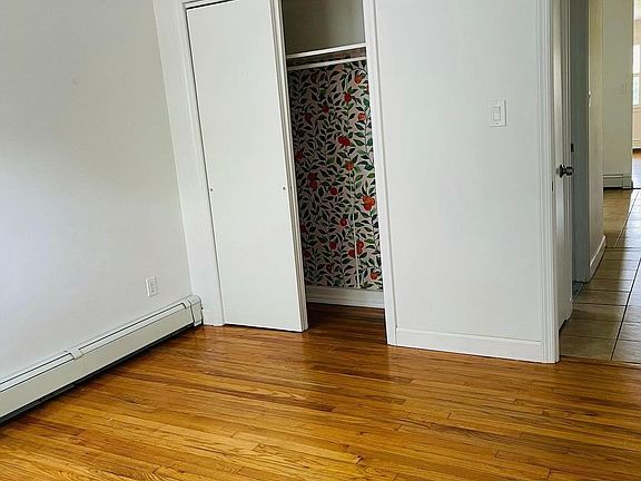 5th image of 530 Tysens Ln #1A
