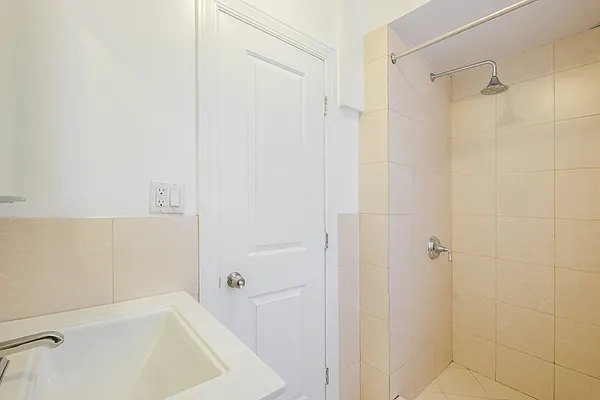 Rented by Keller Williams NYC | media 11