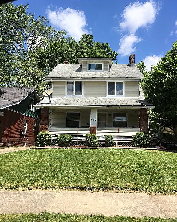 1st image of 436 W Ravenwood Ave