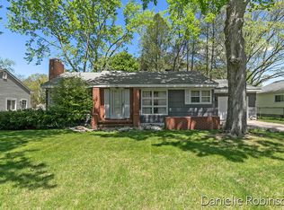 1318 Cherry Ave, Norton Shores, MI