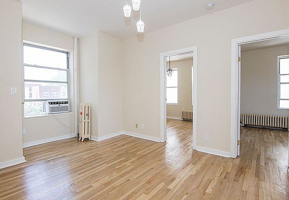 5th image of 12-34 30th Ave #2R