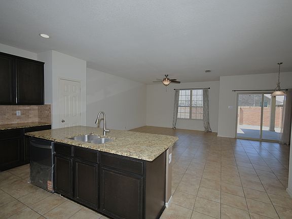 5th image of 201 Plantation Dr