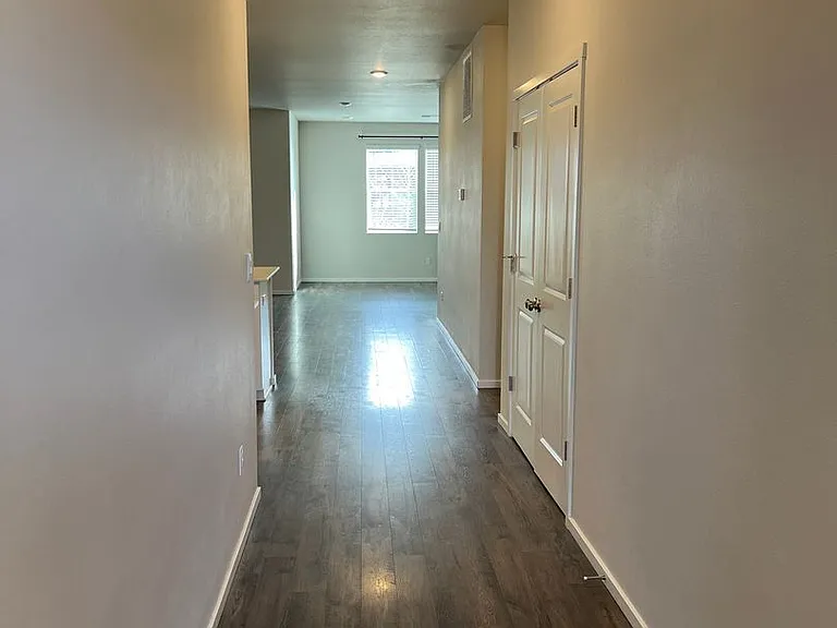 645 NE Union Loop — Photo 8