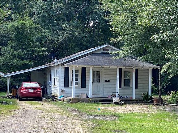 3rd image of 804 Varnado St