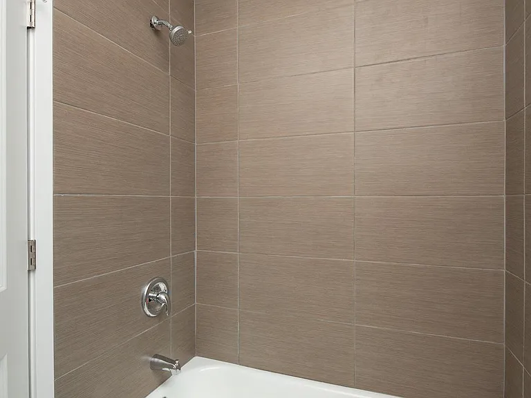 1813 W Cermak Rd #1 — Photo 7