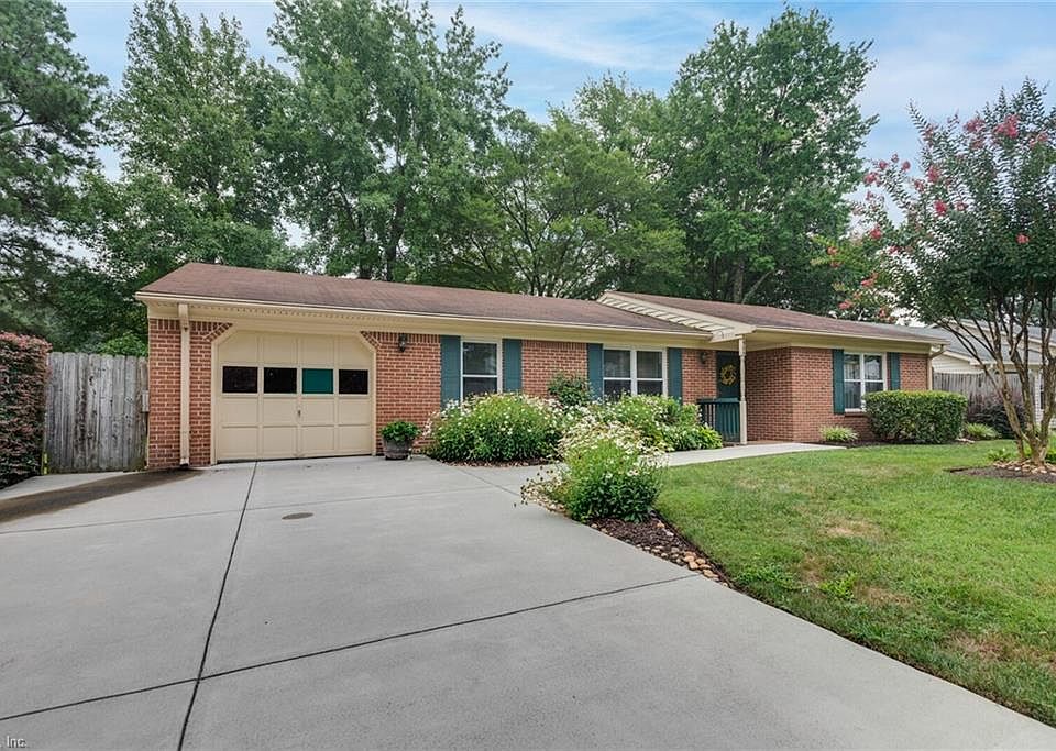 1st image of 504 Kings Grove Dr