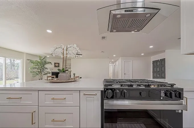 2306 Parana Dr — Photo 14
