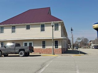 200 W 1st St, Sumner, IA 50674