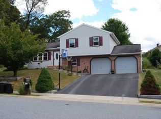 3 Garden Spot Dr, Stevens, PA 17578