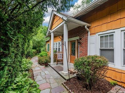 31 Central Drive, Port Washington, NY, 11050