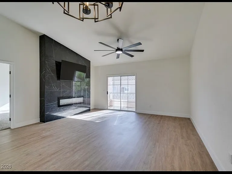 10525 Autumn Pine Ave #203 — Photo 5