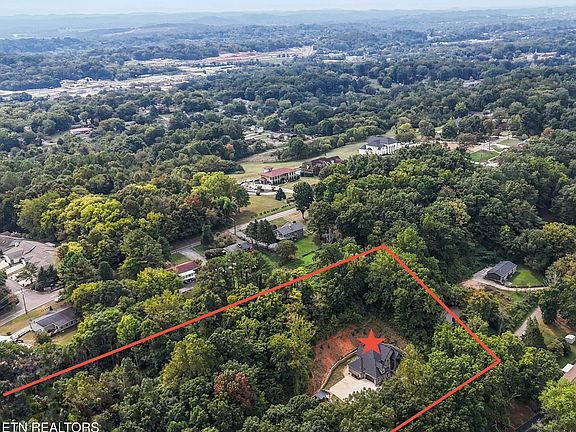 3rd image of 5024 Skyview Dr