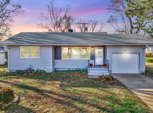 5 Grove Ct, Newton, KS 67114