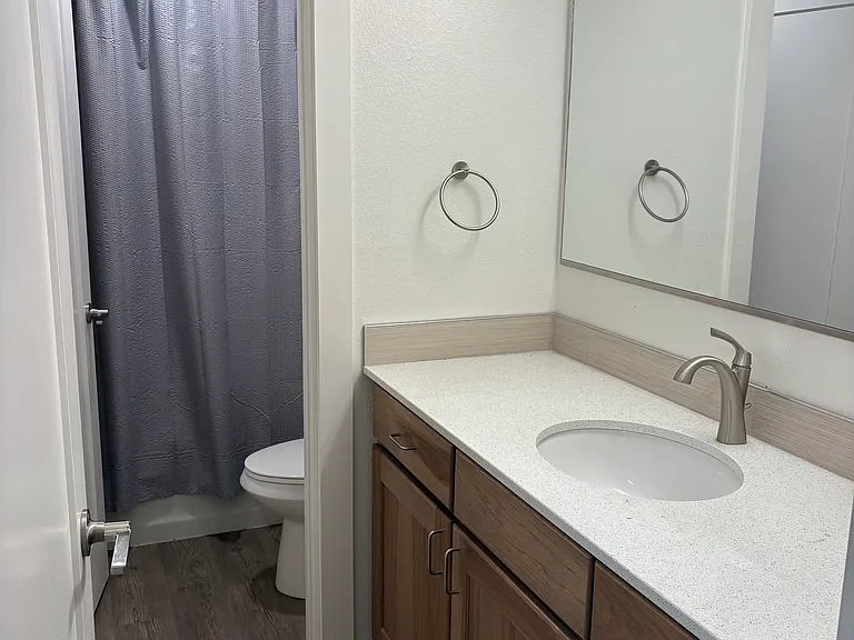 Modern finishes with an extended vanity