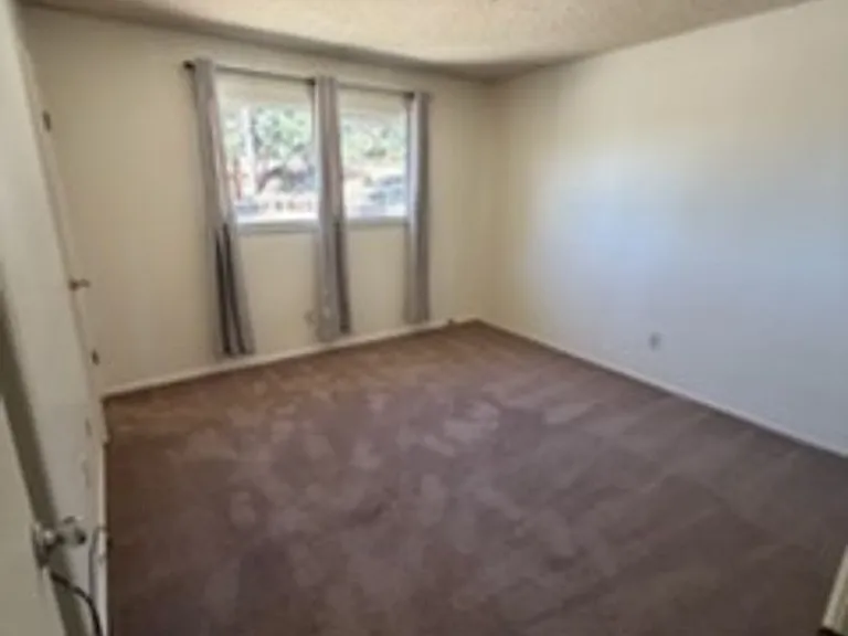 6641 Ivins Dr — Photo 13
