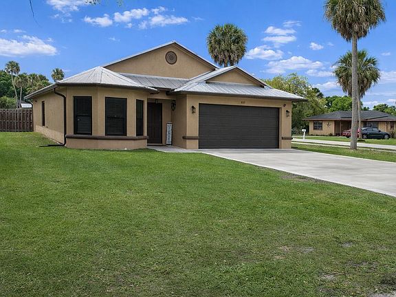 3rd image of 809 SW 3rd Avenue