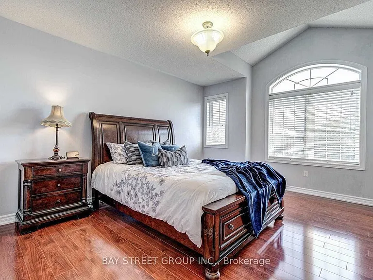 134 Ascalon Dr #UPPER — Photo 22