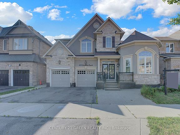 3rd image of 409 Coombs Ct