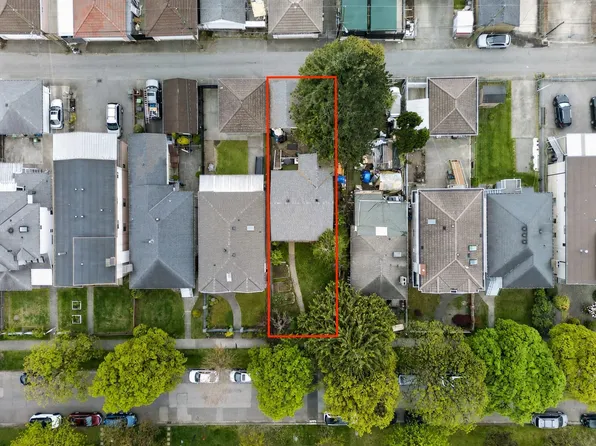 2112 E 46th Ave, Vancouver, BC V5P 1P4