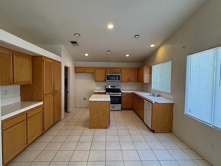 82259 Calico Ave — Photo 2
