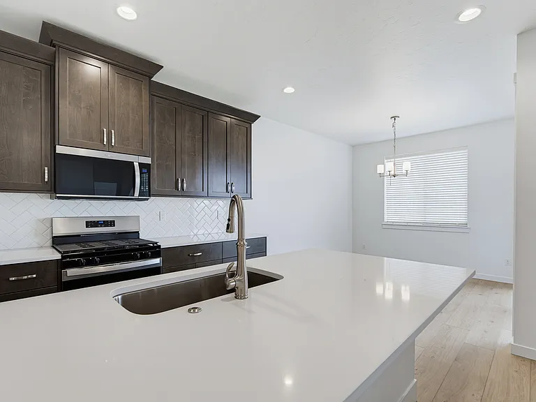 8876 W Tamworth Dr — Photo 4