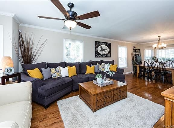 4th image of 6929 Candlewyck Ln
