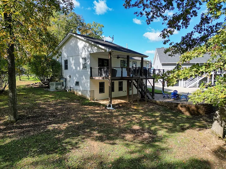 376 Peachtree Dr — Photo 45