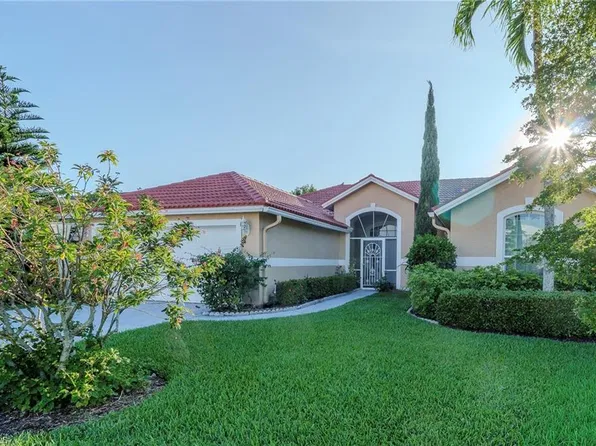1945 E Crown Pointe BLVD, NAPLES, FL 34112