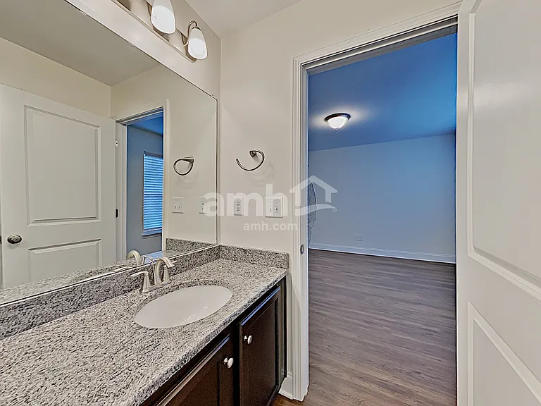 154 Lindridge Dr — Photo 17