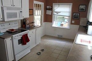 2nd image of 2032 Houseman Ave NE