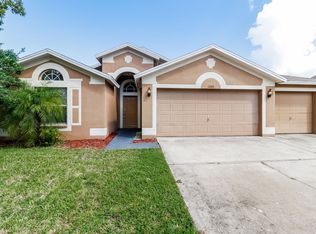 1533 Baythorn Dr, Zephyrhills, FL 33543