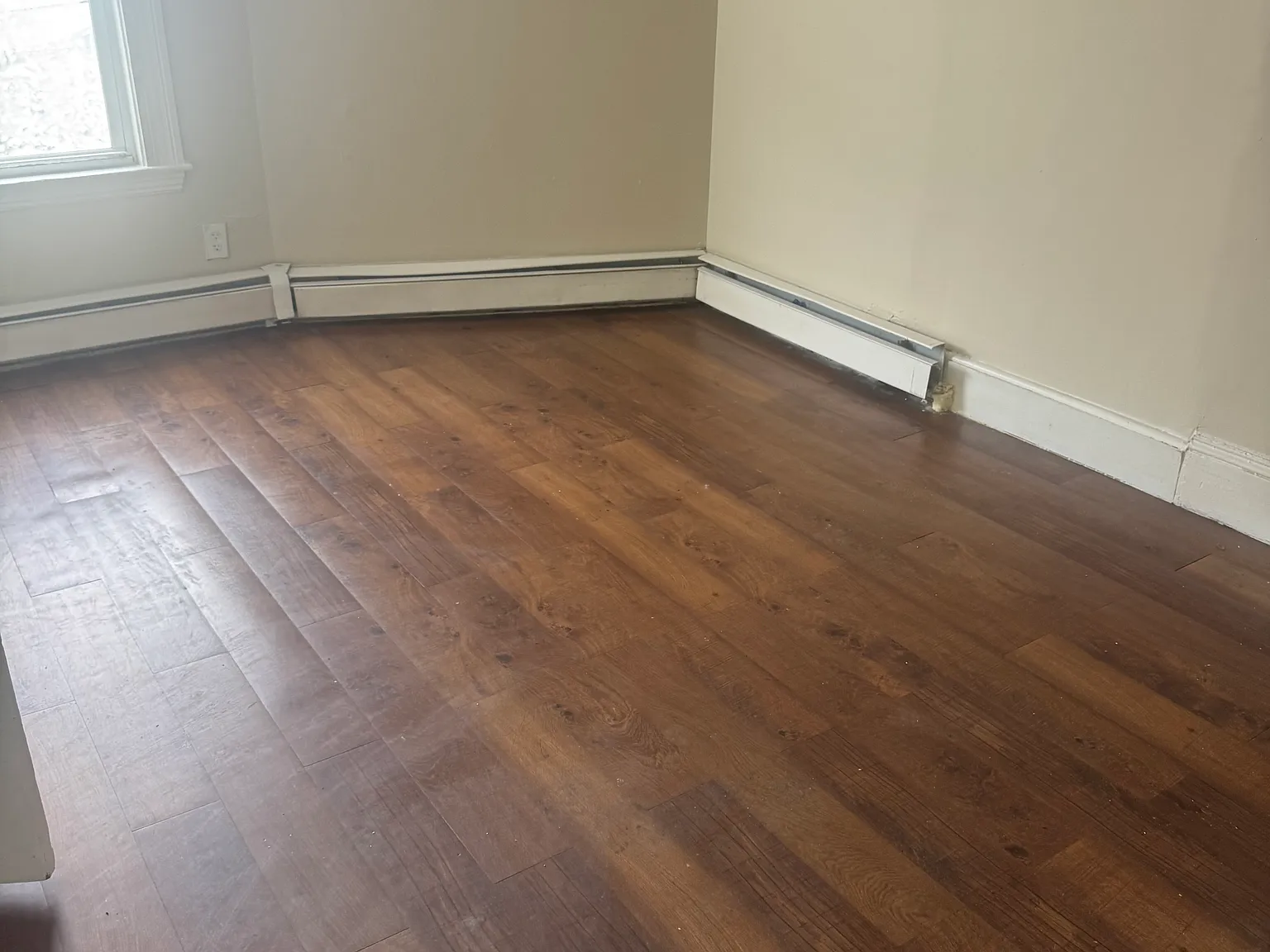 3 bed, 900 sqft, $2,300 — Photo 4