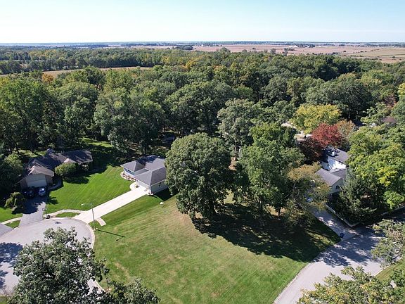 3rd image of 1257 Crestwood Dr