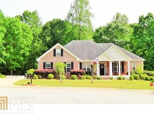 415 Station Dr, Pendergrass, GA 30567
