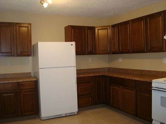 2nd image of 3307 Reaver Ave