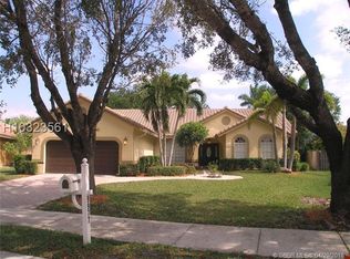 9977 N Springs Way, Coral Springs, FL 33076