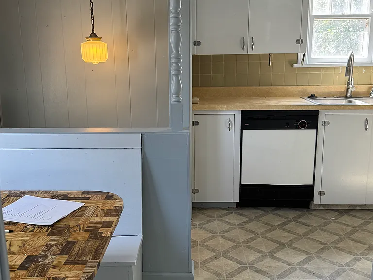 1527 N Woodland Ave — Photo 10