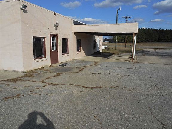 3rd image of 1705 E Old Us Highway 64 N