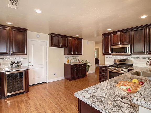 3rd image of 3635 Las Pasas Way