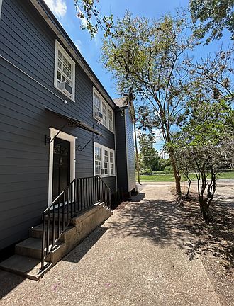 4th image of 3265 Ivanhoe St