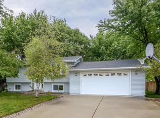 602 4th St W, Maple Lake, MN 55358