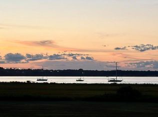 975 Anthony Rd, Portsmouth, RI 02871