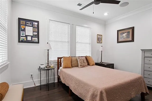 437 Elmeer Ave — Photo 8