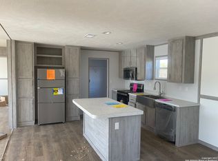 499 County Road 327, Pleasanton, TX 78064