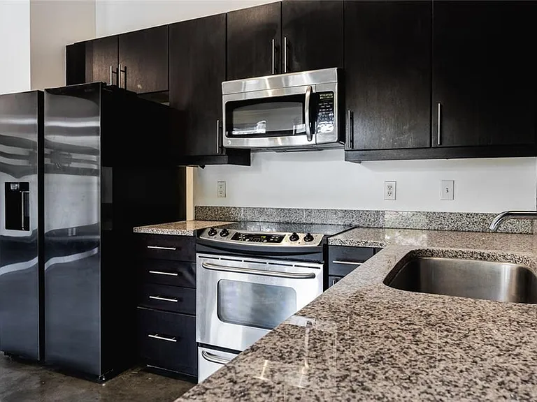 333 Nelson St SW #201 — Photo 8